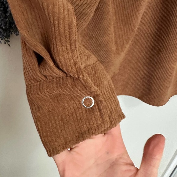 Small Oversized Tan Corduroy Boutique Shacket - Picture 4 of 4